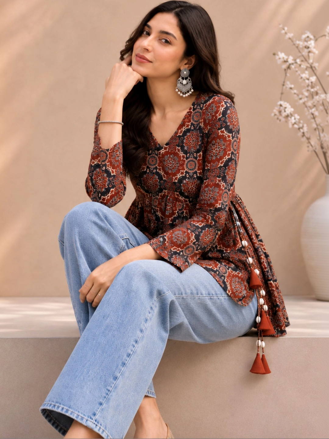 Youthnic Ethnic Motifs Printed V-Neck Empire Kurti