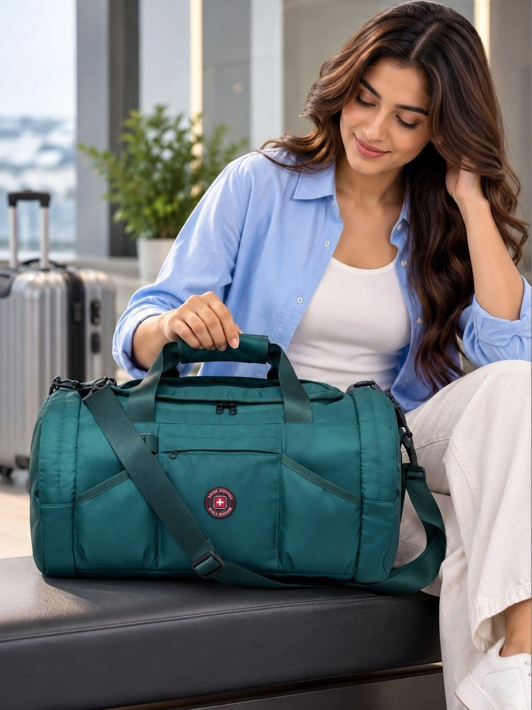 Swiss Unisex Duffel Bag with Shoe Compartment Quick Pockets & Adjustable Straps