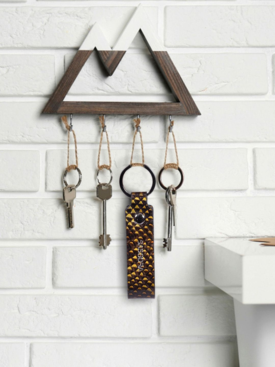 Sassora Set Of 2 Textured Leather Key Chains