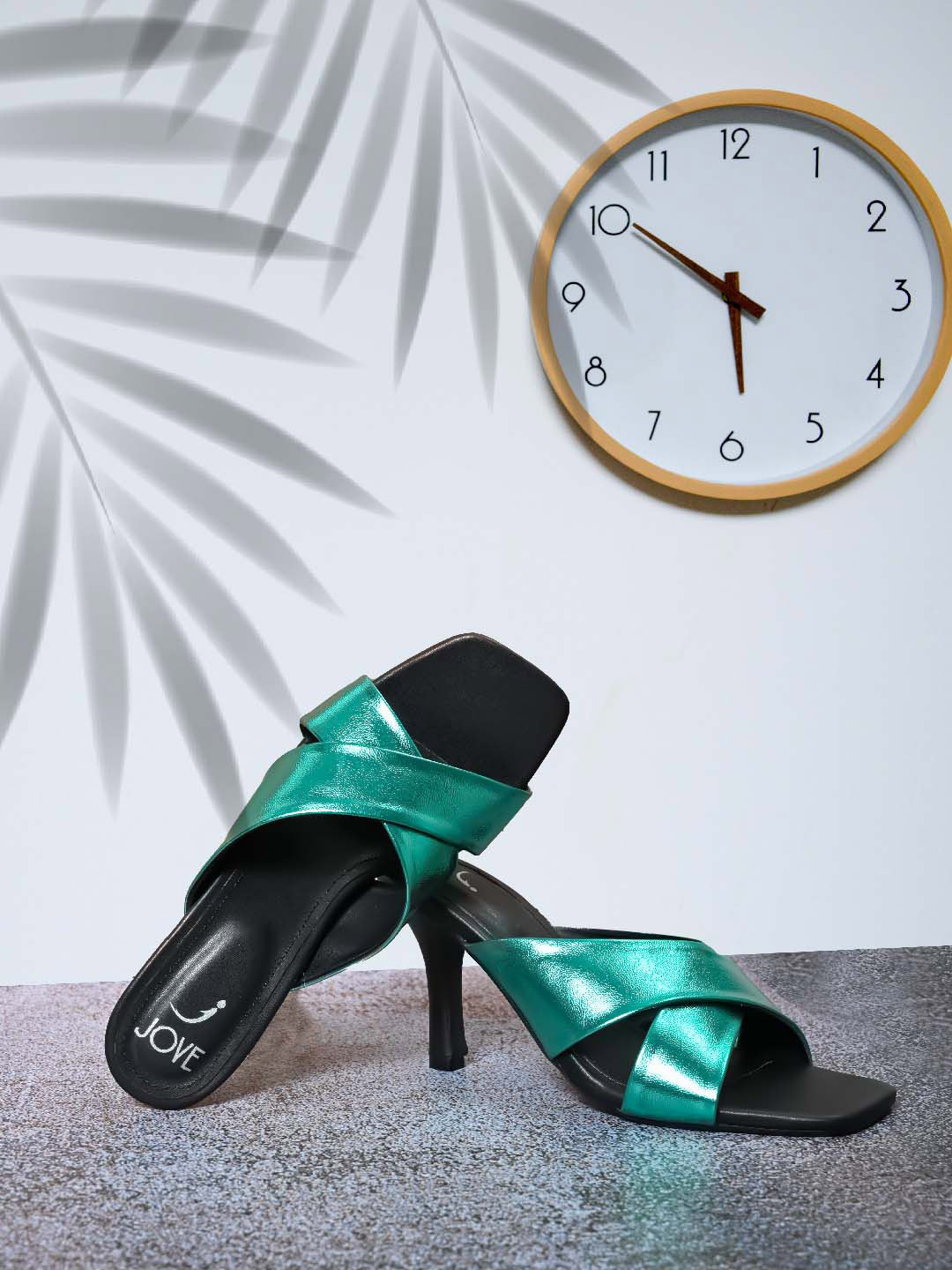 Jove Green Textured Party Kitten Sandals