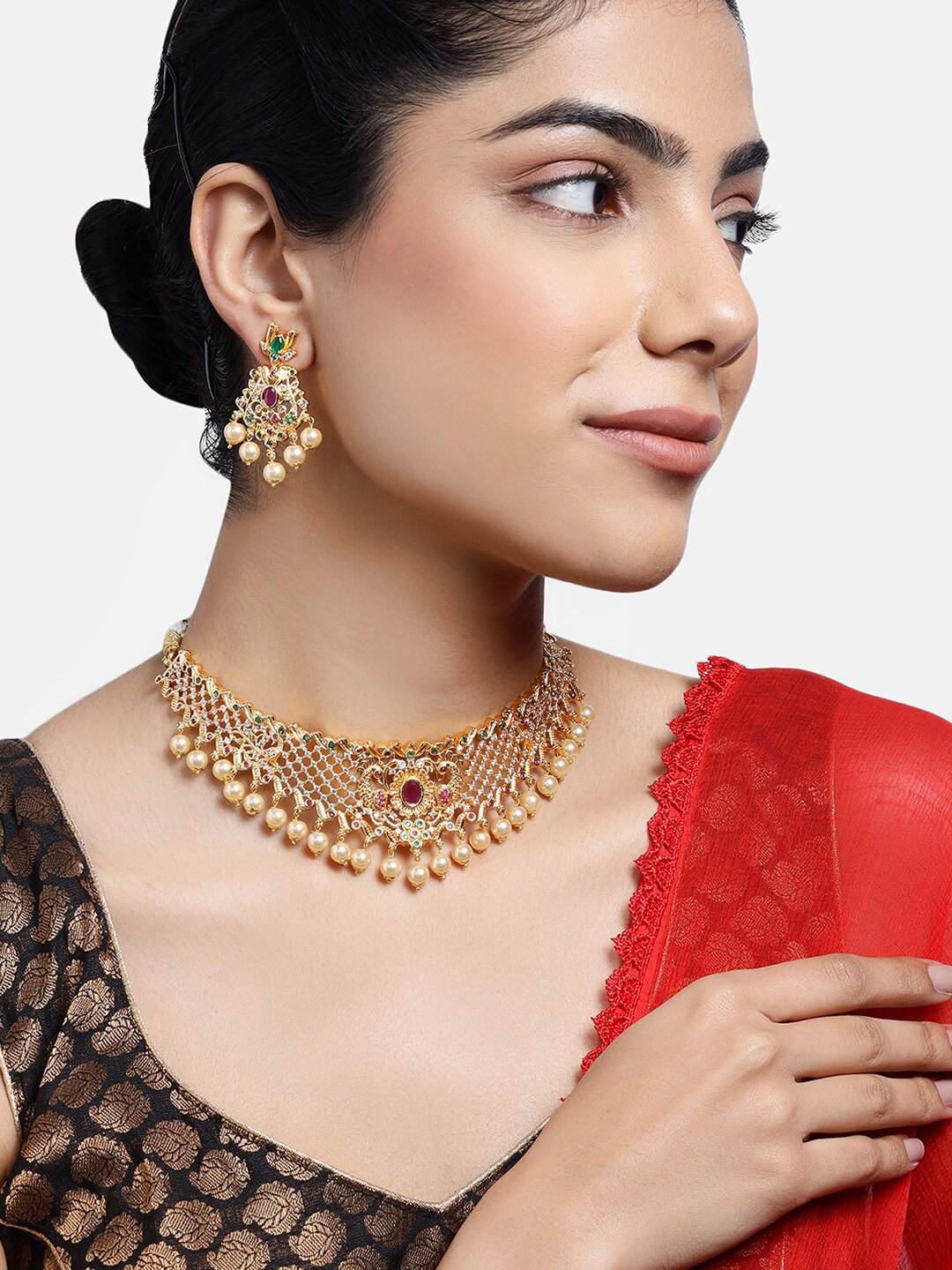 Estele Gold Plated CZ Beautiful Bridal Choker Necklace Set With Pearl & Crystals