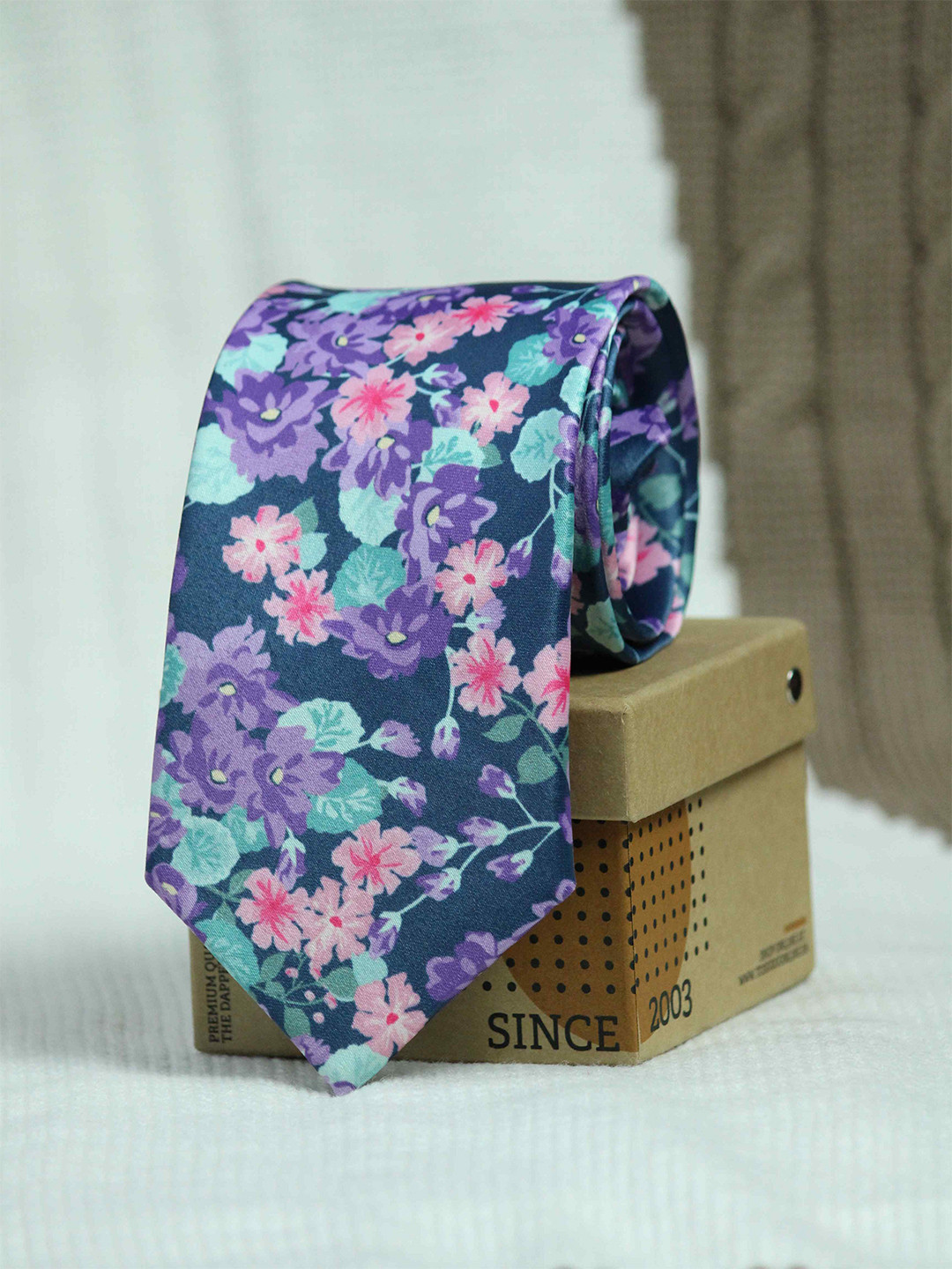 Tossido Men Blue & Purple Printed Ascot Tie
