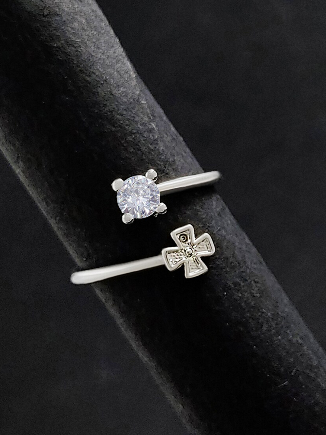 Saizen Rhodium-Plated White AD-Studded Adjustable Finger Ring