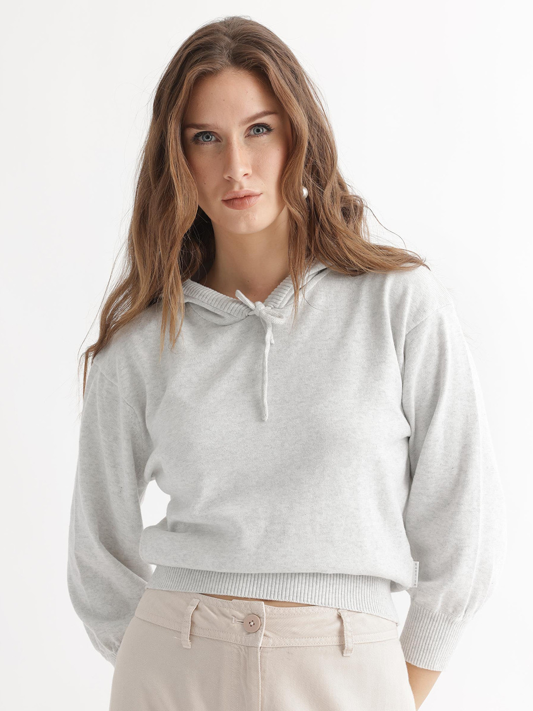 RAREISM Women Off White Solid Cotton Hooded Pullover