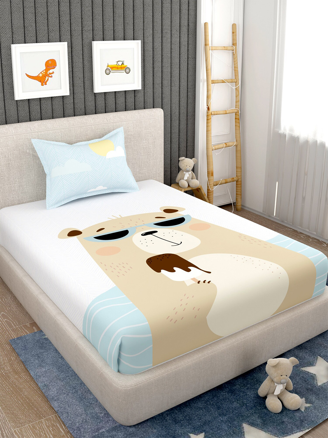 EverHOME White & Blue Graphic 160 TC Single Bedsheet with 1 Pillow Covers