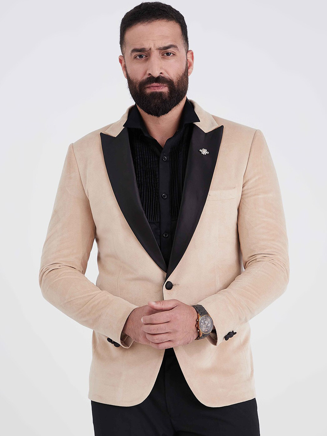 MR BUTTON Men Beige & Black Solid Single-Breasted Slim-Fit Casual Blazer