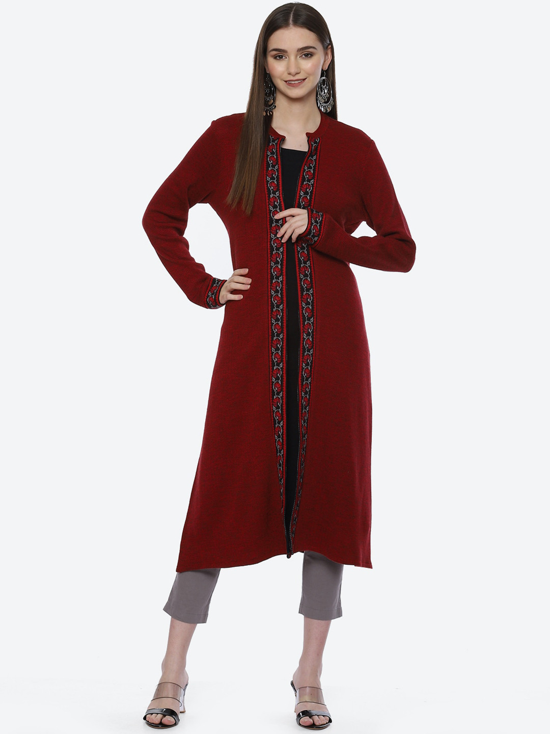 Rangriti Women Black Solid Kurta With Shrug