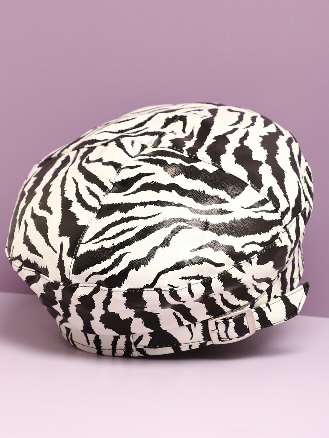HAUTE SAUCE   Women Black & Off-White Animal Print Beret Hat