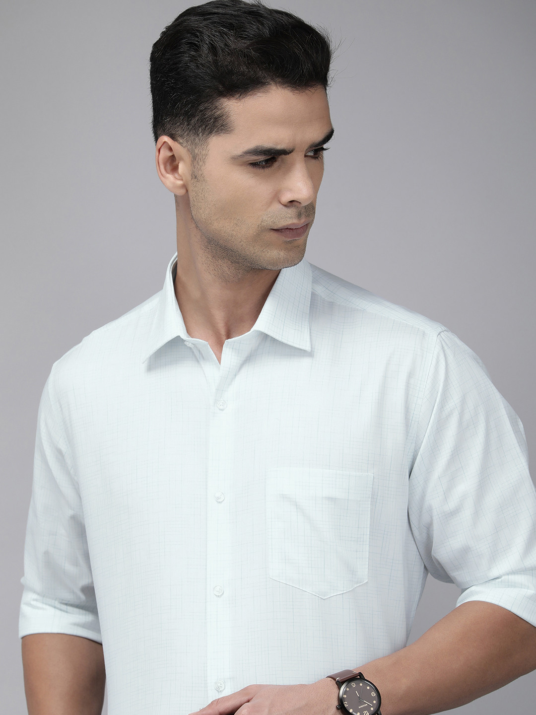 Van Heusen Men Blue Pure Cotton Solid Half Sleeves Checked Formal Shirt