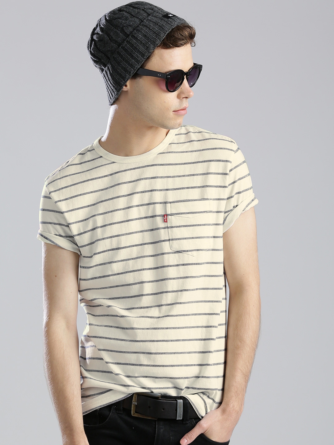 men's levi's striped t shirt