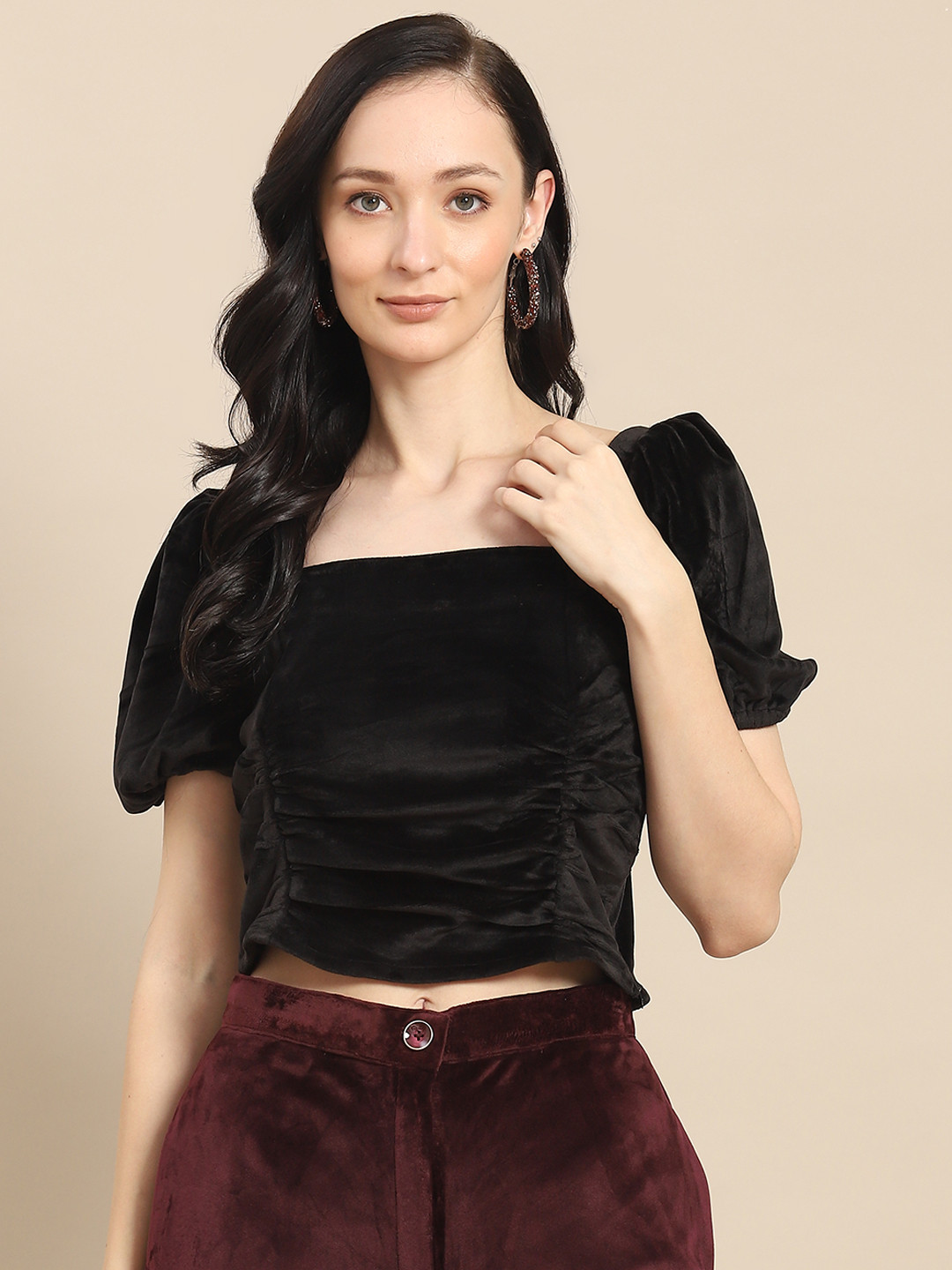 WoowZerz Black Solid Ruched Velvet Crop Top