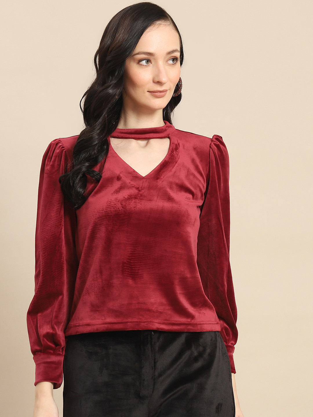 WoowZerz Maroon Solid Choker Neck Velvet Top