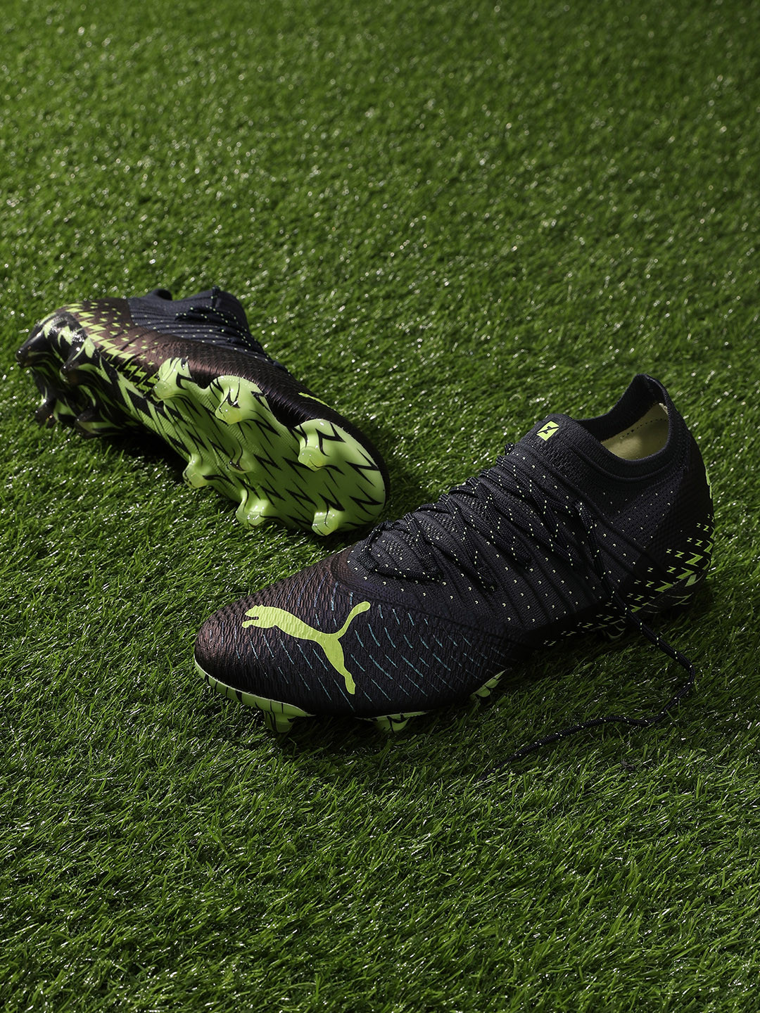 Puma Men Blue Football Shoes