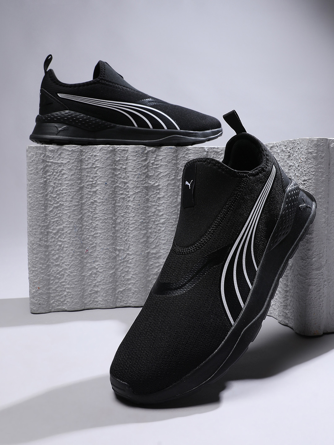 Puma Unisex Black & White Woven Design Coy Float Slip-On Sneakers