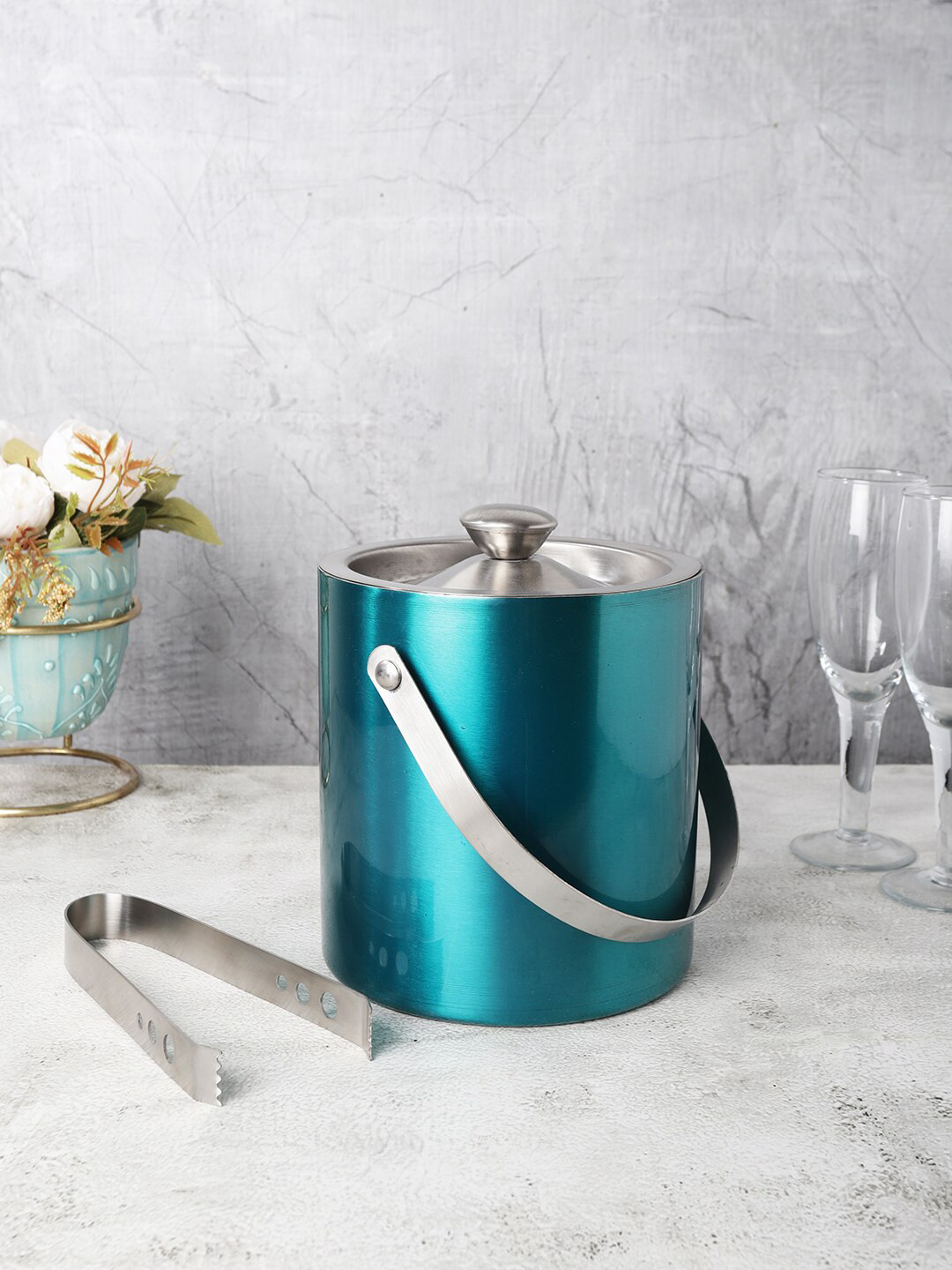 VarEesha Blue Solid Ice Bucket With Tongs
