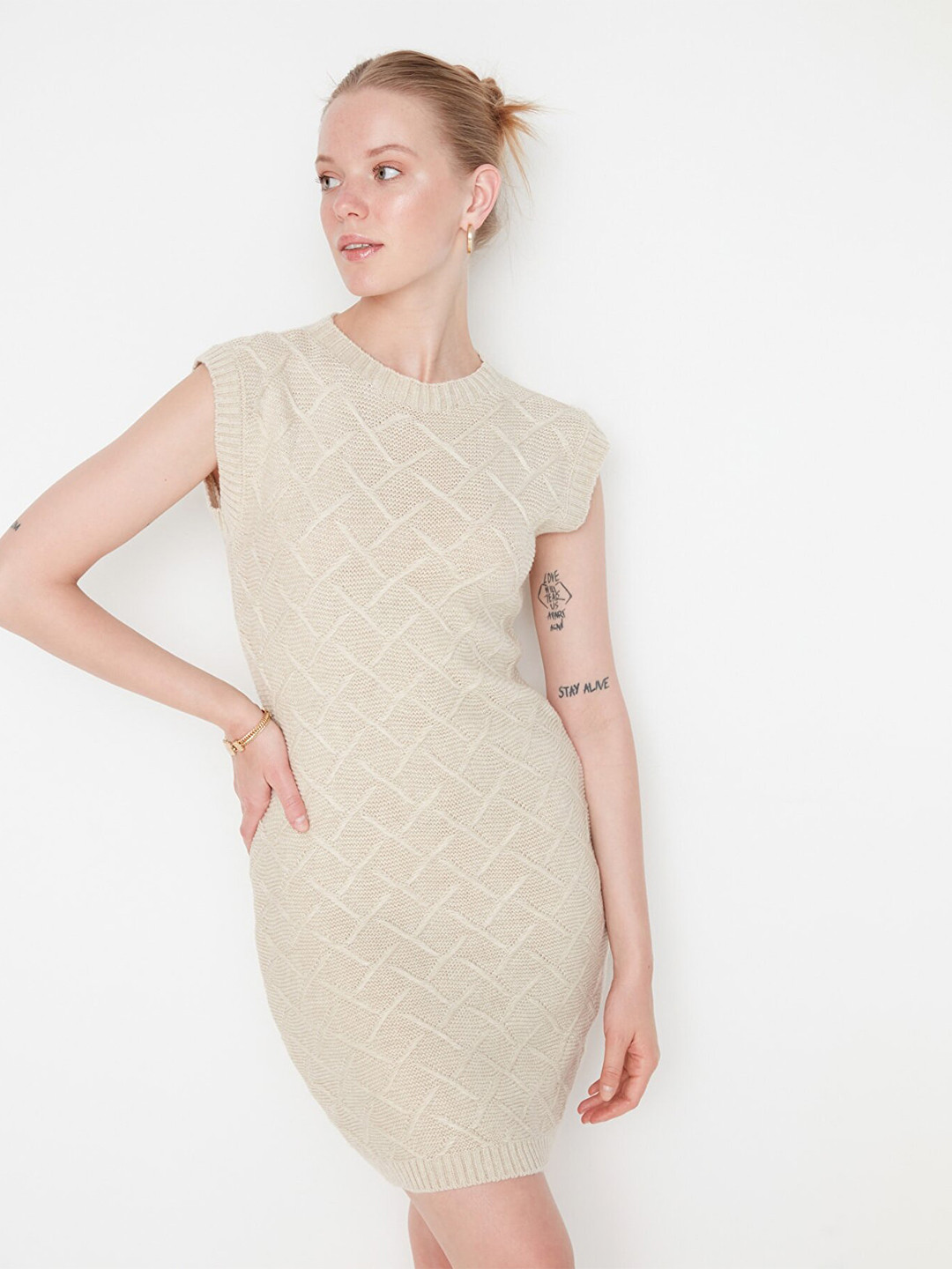 Trendyol Women Grey Cable Knit Design Short Sleeves Round Neck Acrylic Sheath Dress