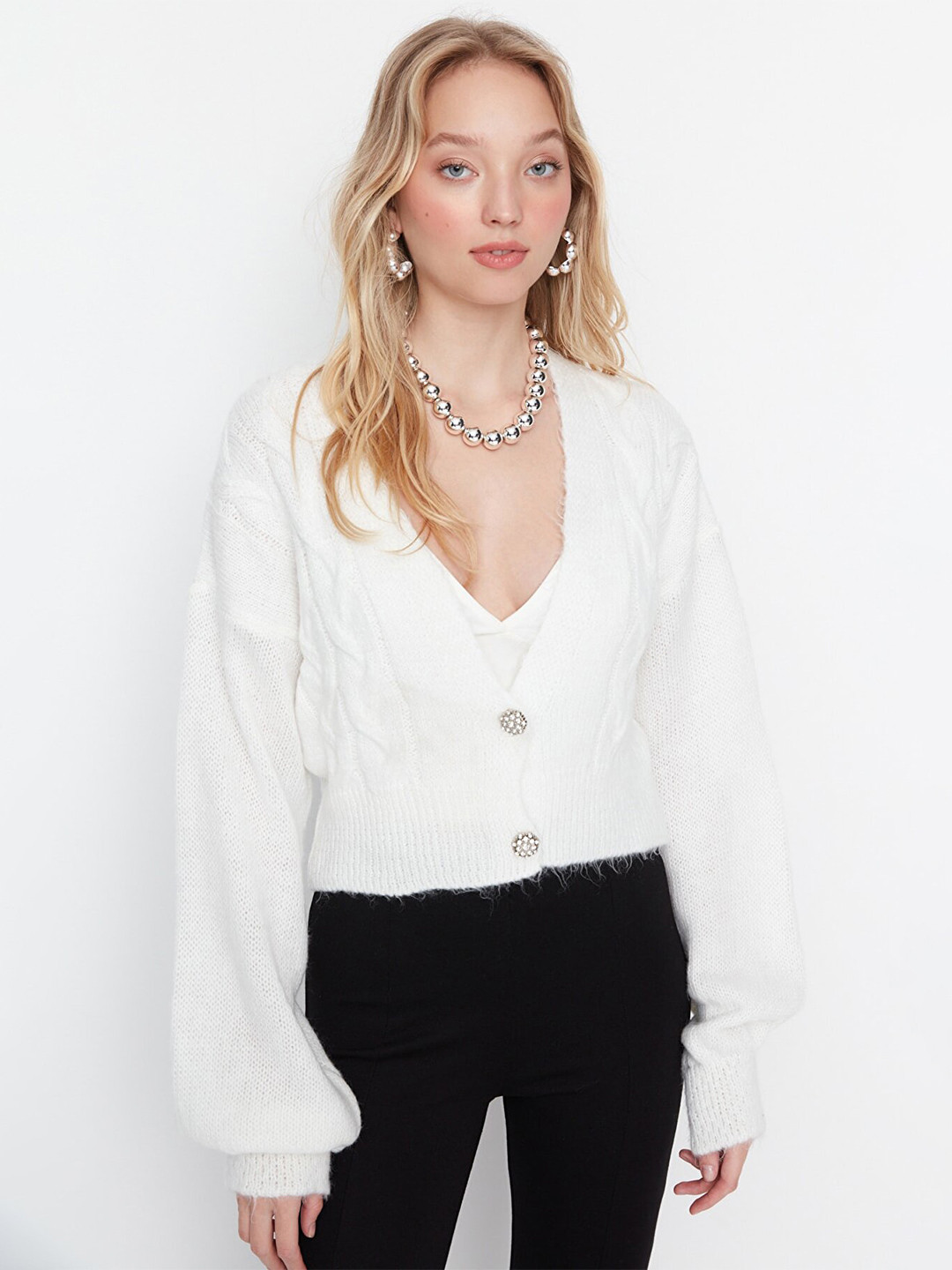 Trendyol Women Off White V-Neck Cardigan