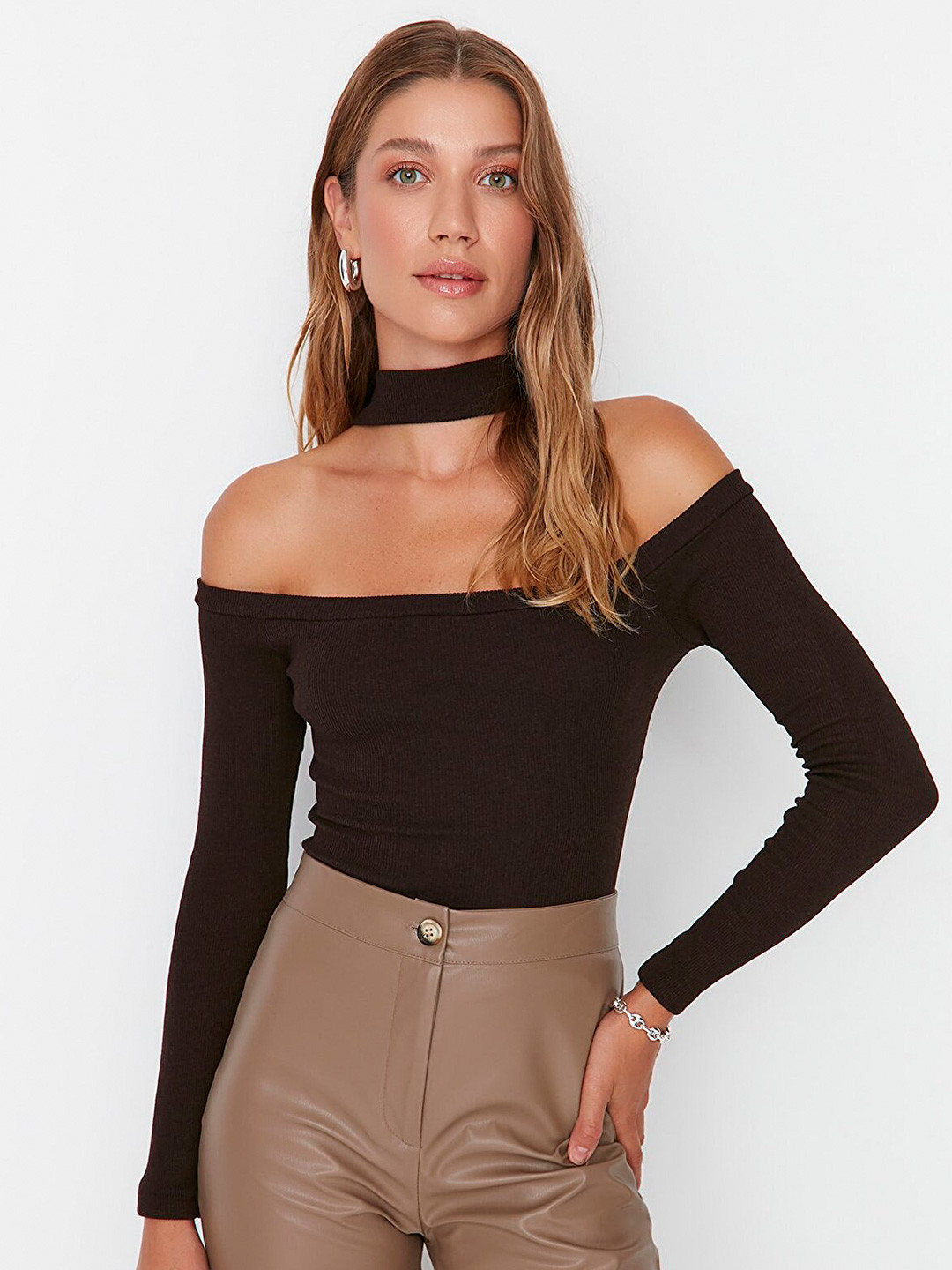 Trendyol Brown Off-Shoulder Bardot Top