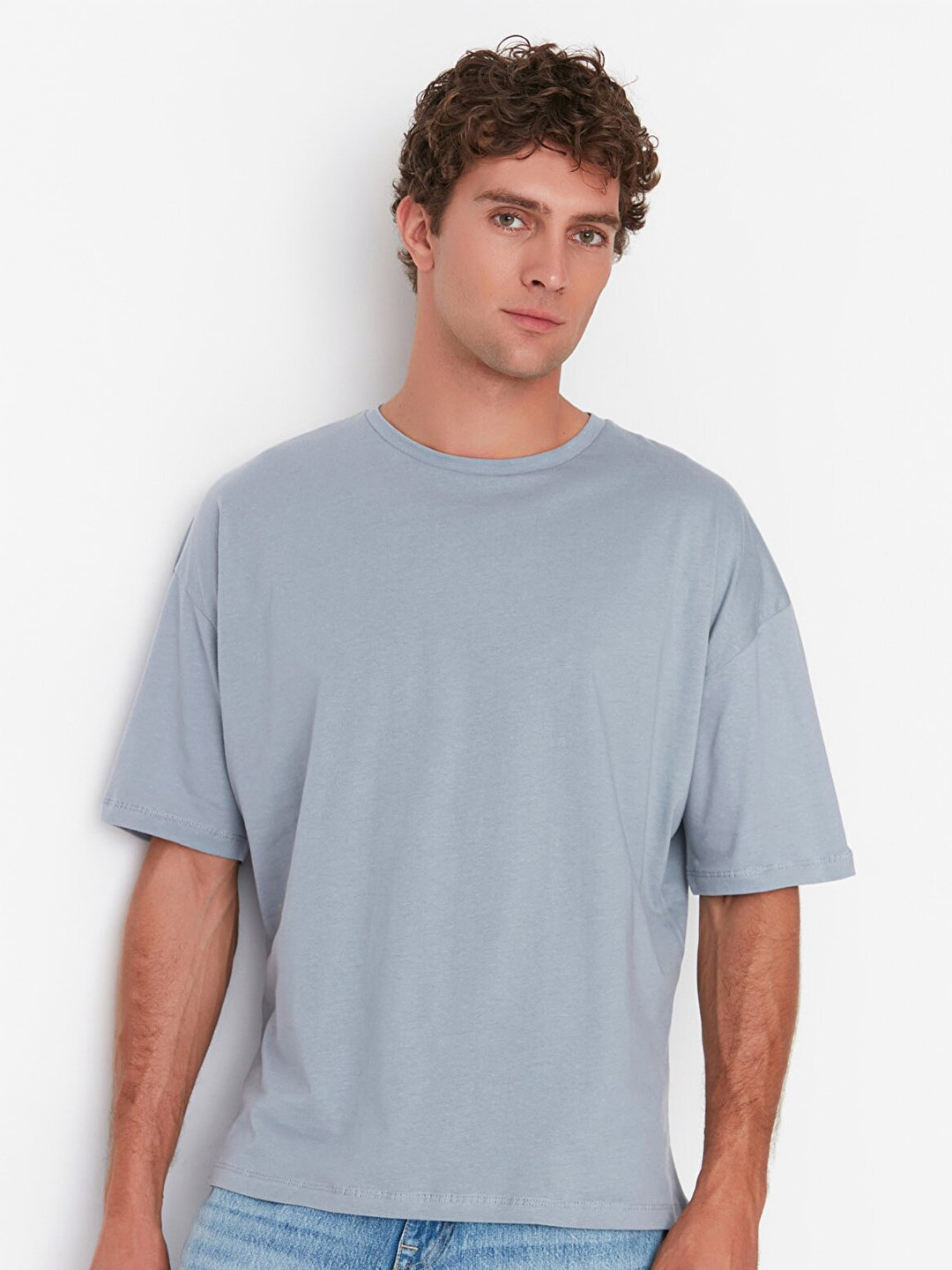 Trendyol Men Grey Solid Drop-Shoulder Sleeve Cotton T-shirt