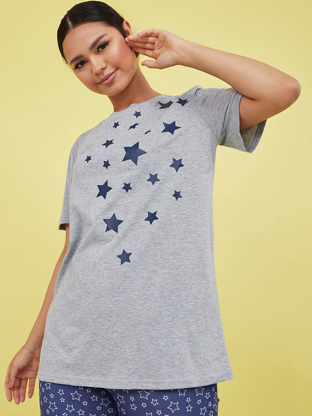 Styli Women Grey & Navy Blue Falling Star Placement T-shirt and Leggings Set