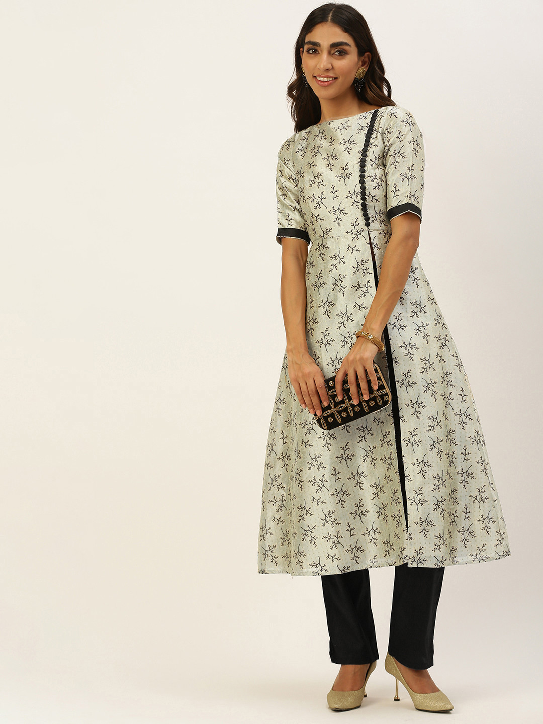 Ethnovog Women Off White Floral Printed Anarkali Kurta Set