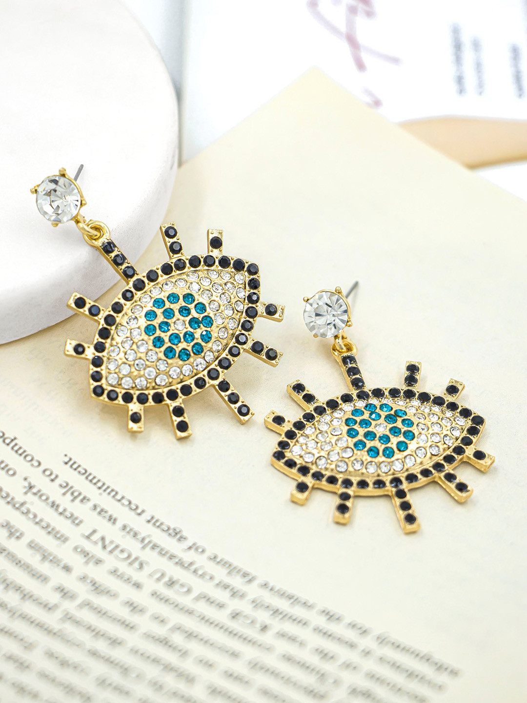 Bellofox Gold-Toned & Black Contemporary Studs Earrings