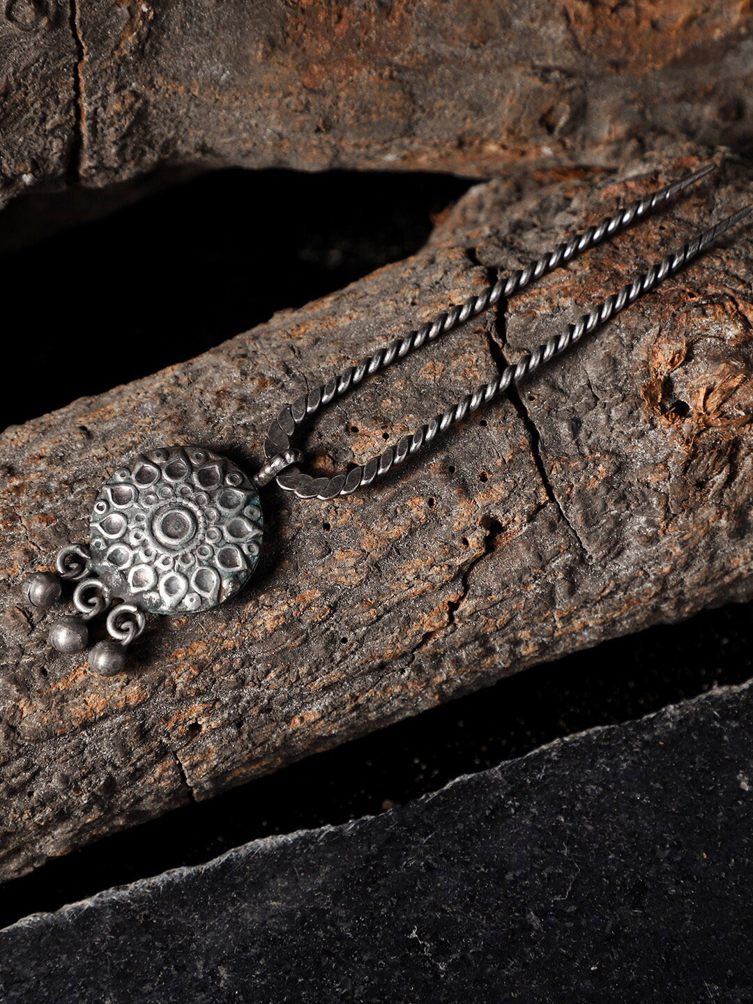 Veni Silver-Plated Oxidised Hair Bun Pin