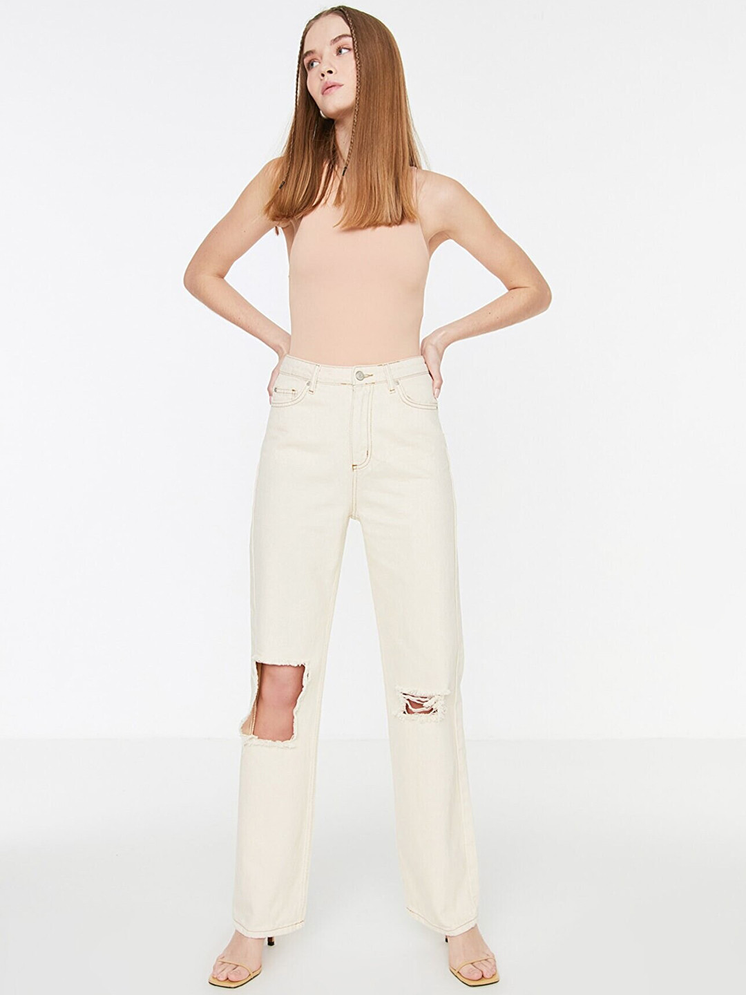 Trendyol Women Off White Highly Distressed Pure cotton Jeans