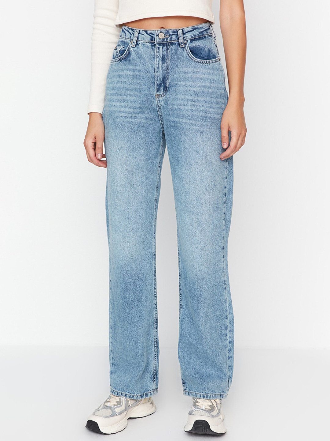 Trendyol Women Mavi Mid-Rise Clean Look Heavy Fade Pure Cotton Jeans