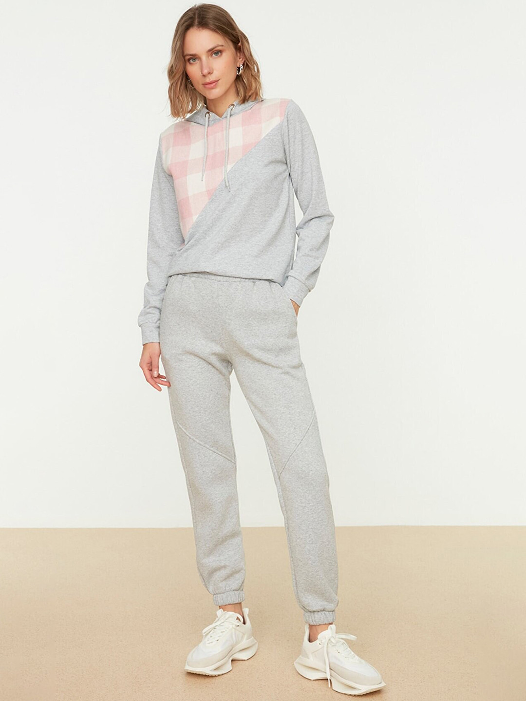 Trendyol Women Grey Joggers Trouser