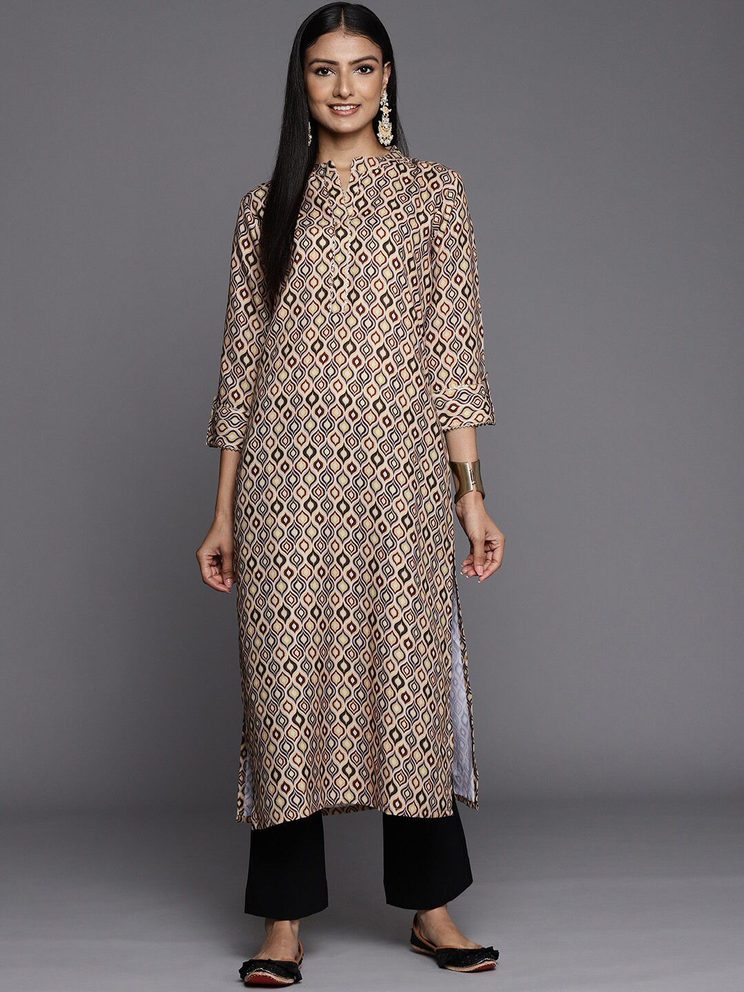 Varanga Women Beige & Olive Green Printed Rayon Straight Kurta