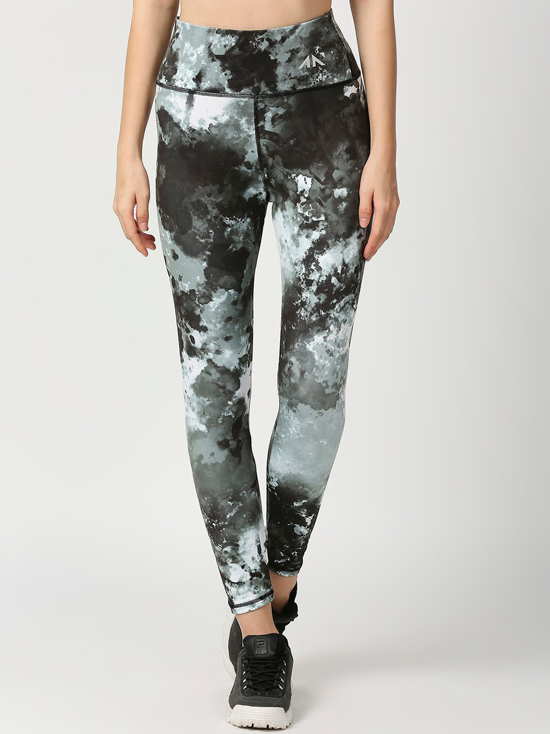 AESTHETIC NATION Women White & Black Printed Ankle-Length Tie Dye Tights