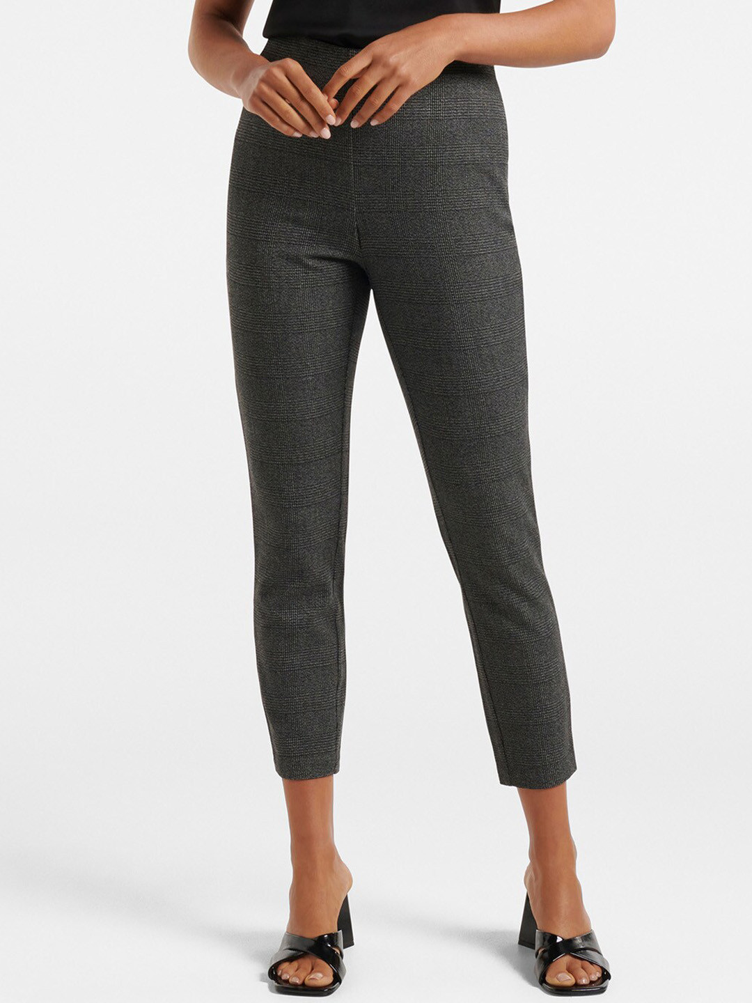 Forever New Women Grey Checked Ankle-Length Leggings