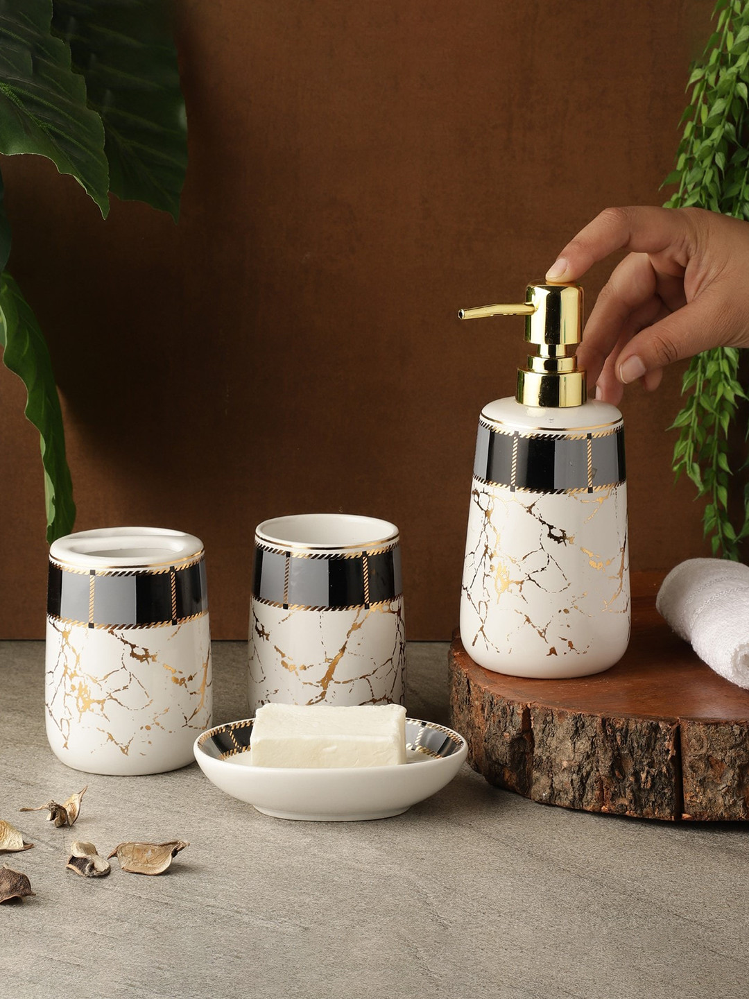 The Decor Mart Set Of 4 White & Black Textured Bathroom Accessory Set