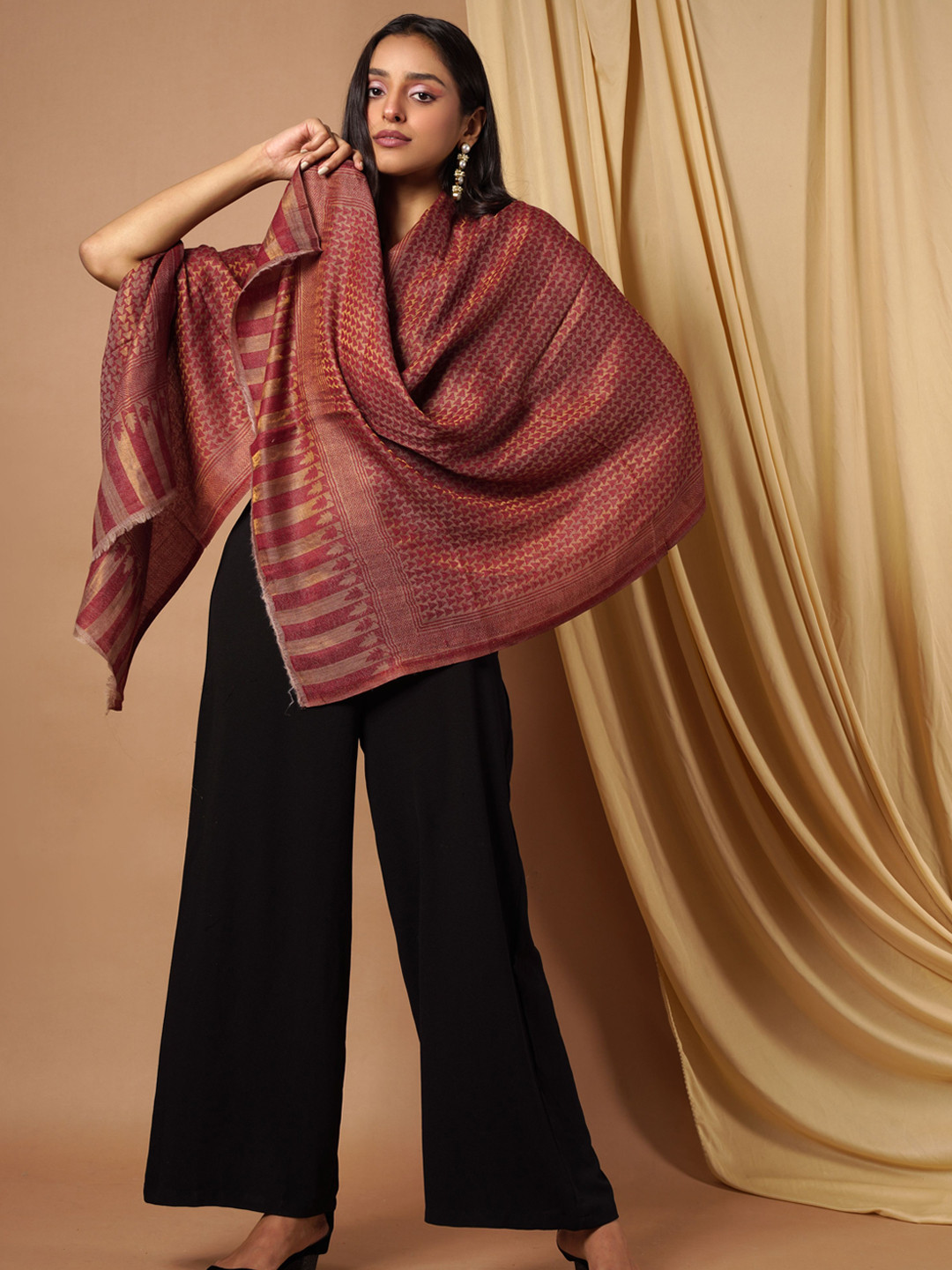 Pashmoda Women Red Paisley & Floral Pattern Shawl