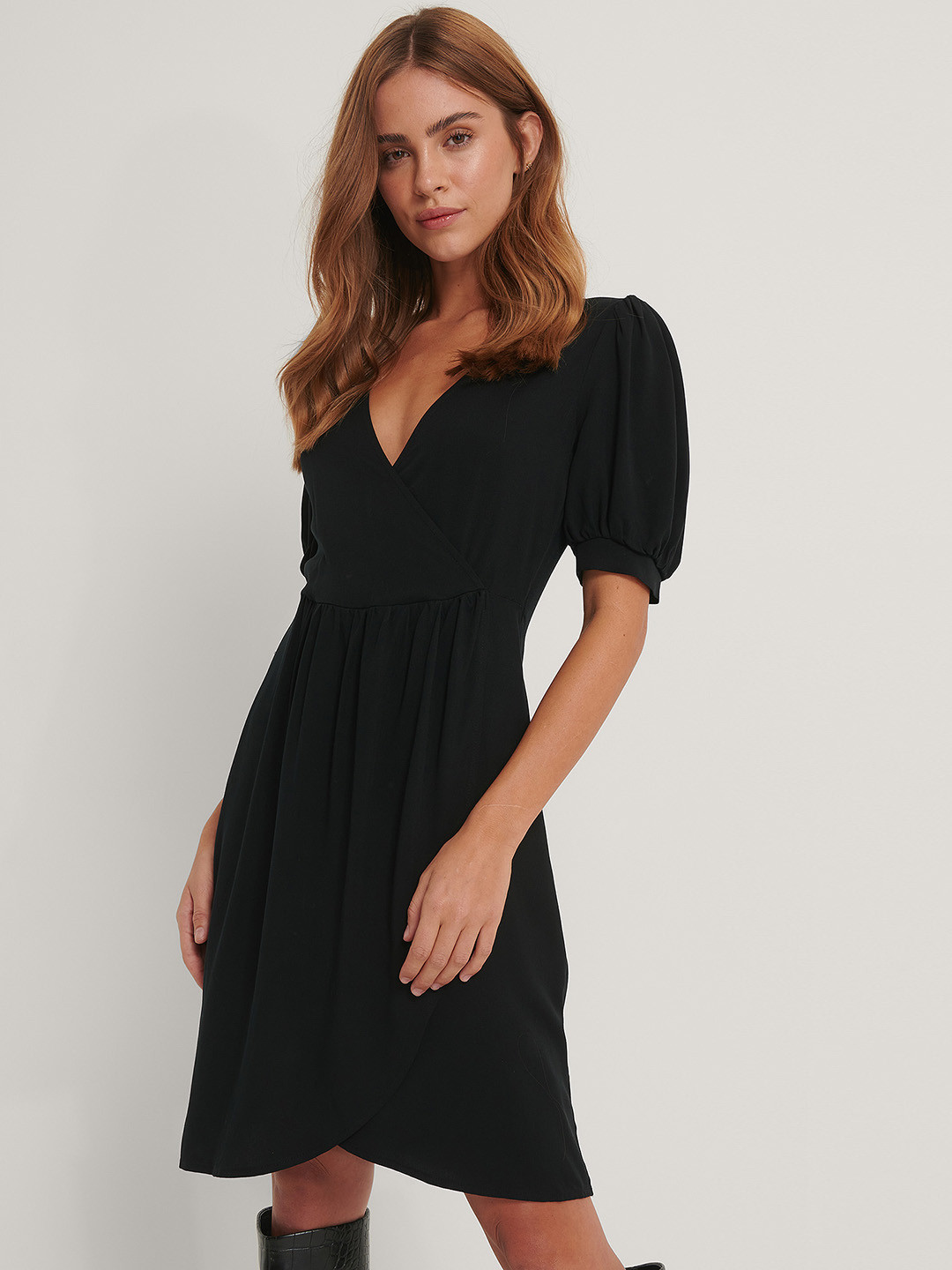 NA-KD Women Black V-Neck Puff Sleeve Tulip Hem A-Line Dress