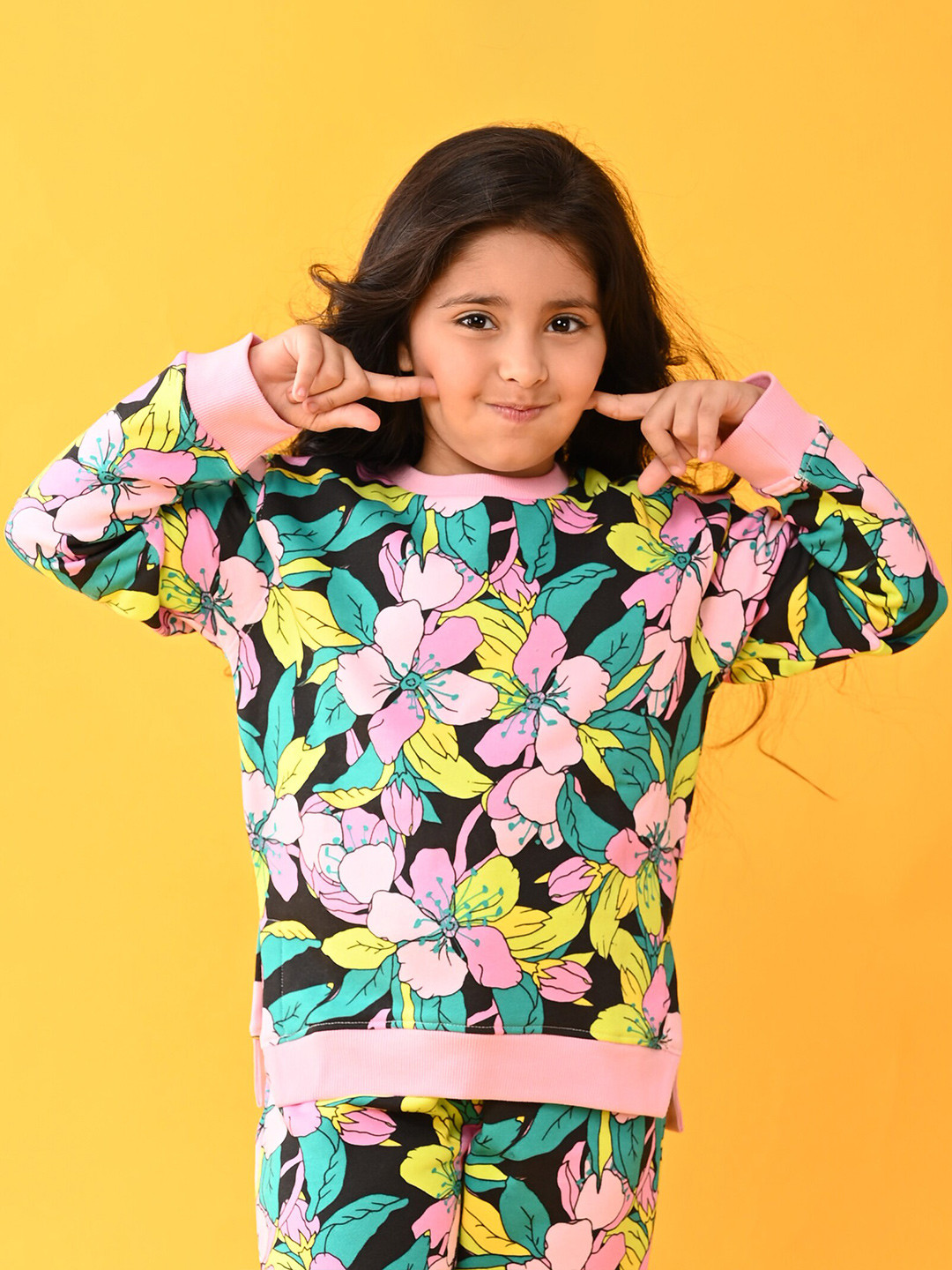 Anthrilo Girls Black Printed Fleece  Sweatshirt