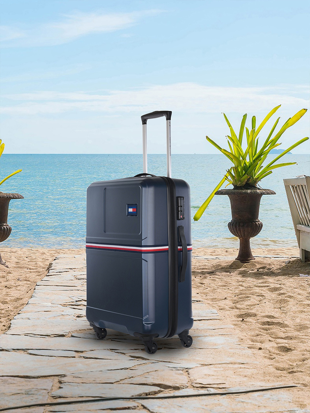 Tommy Hilfiger Hard 4 Wheels 360-Degree Rotation Medium Trolley Bag