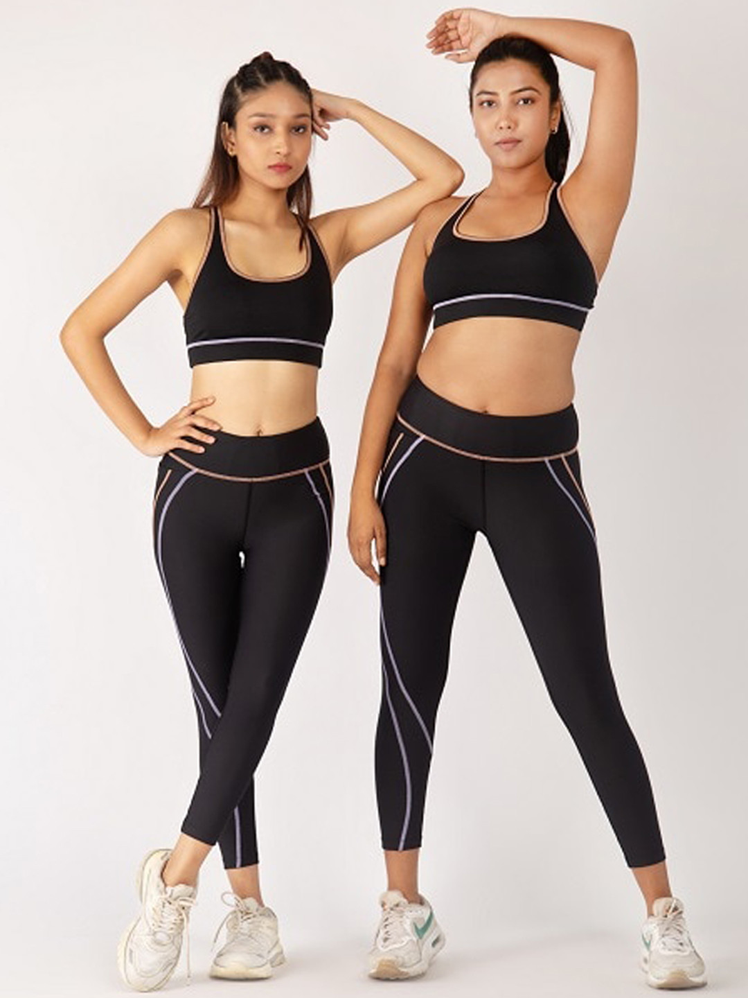 aastey Women Black Solid Tights