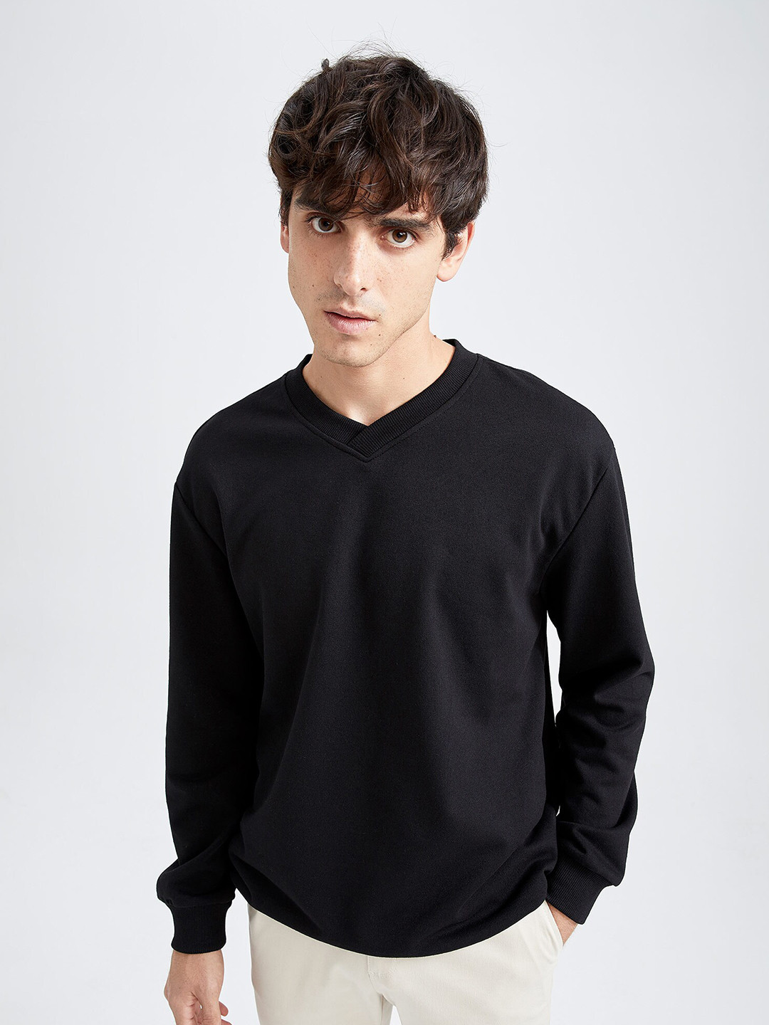 DeFacto Men Black Solid Sweatshirt