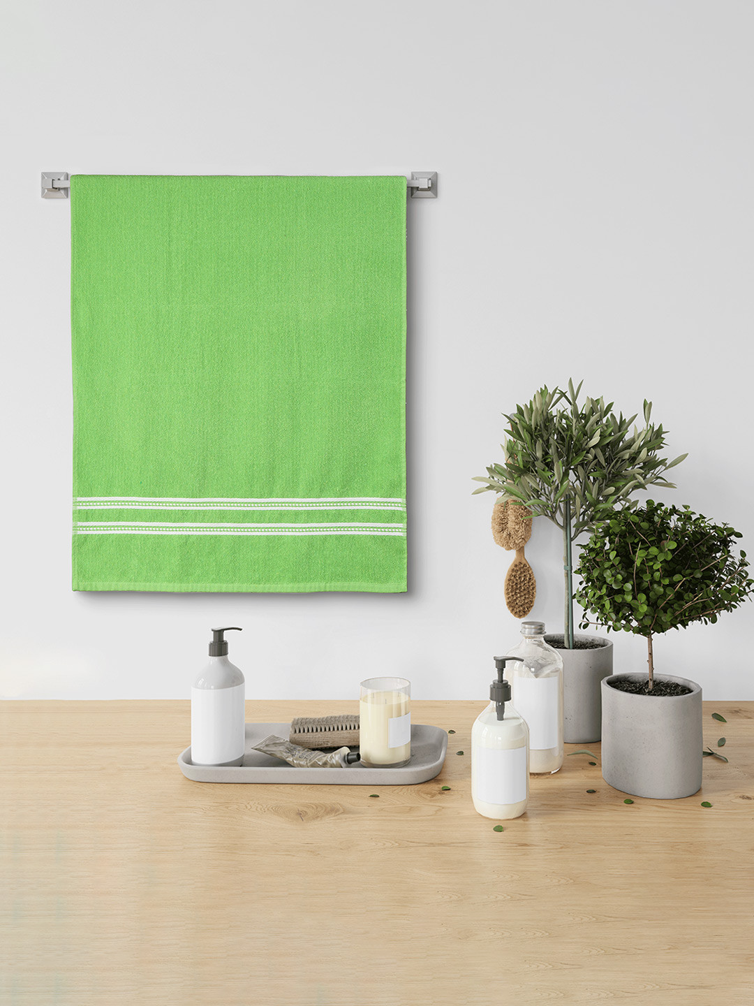 Urban Magic Green Solid 380 GSM Bath Towels