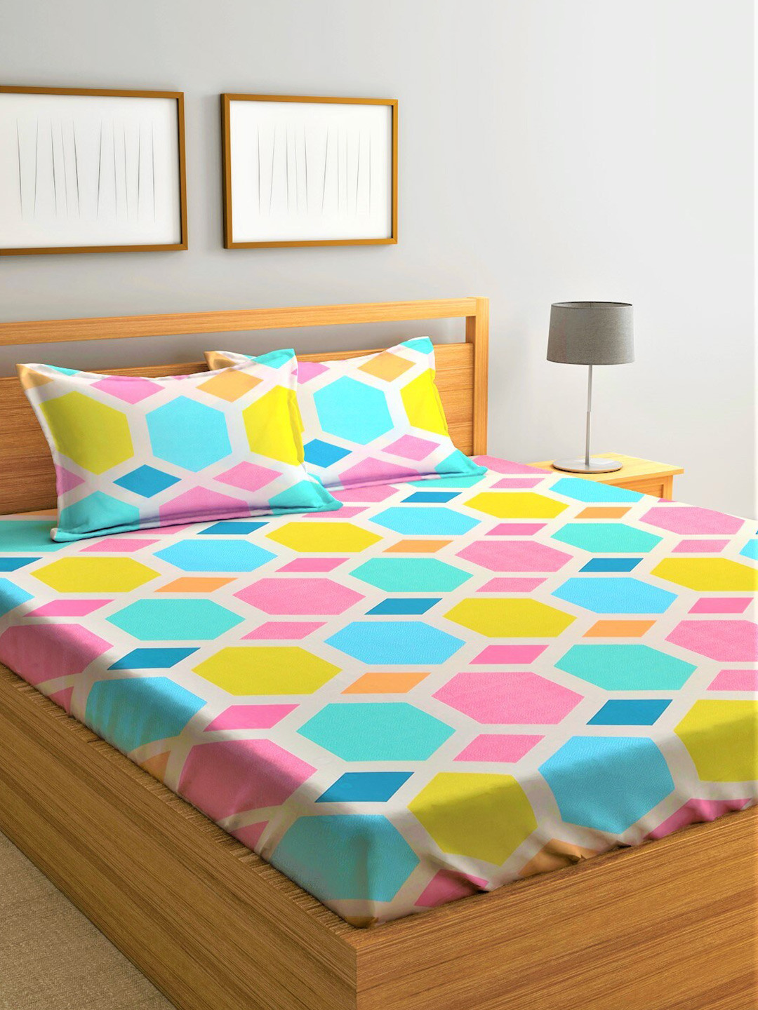 Home Sizzler Pink Geometric Polycotton 144 TC Fitted Queen Bedsheet with 2 Pillow Covers-198 x 183 x23 cm