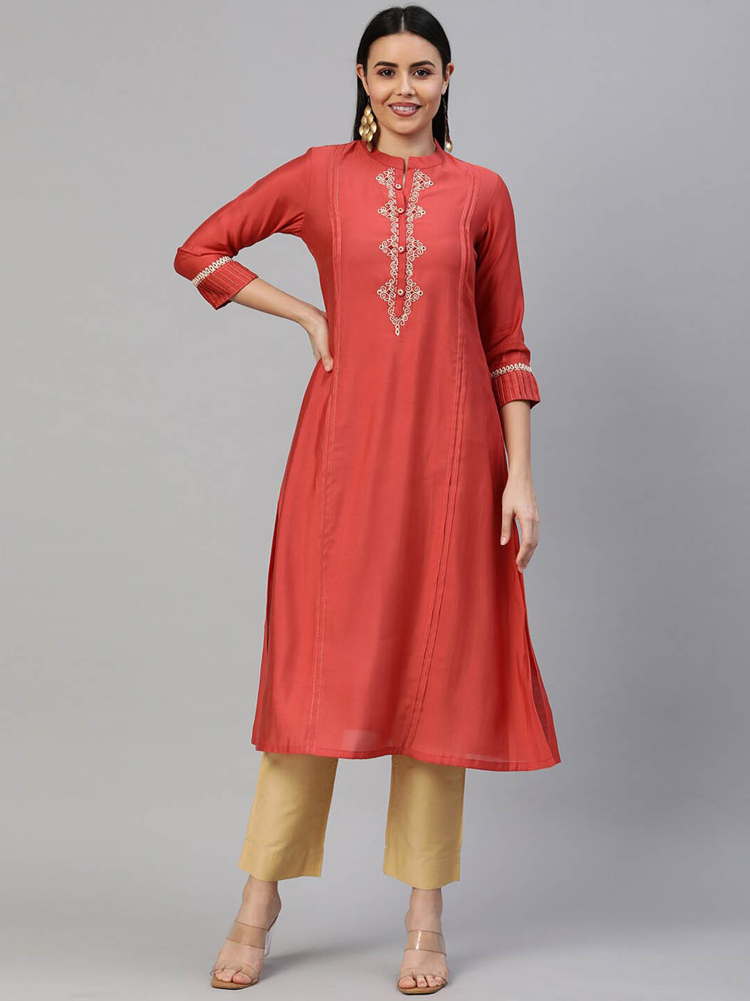 KAMI KUBI Women Peach-Coloured & Gold Embroidered Straight Kurta