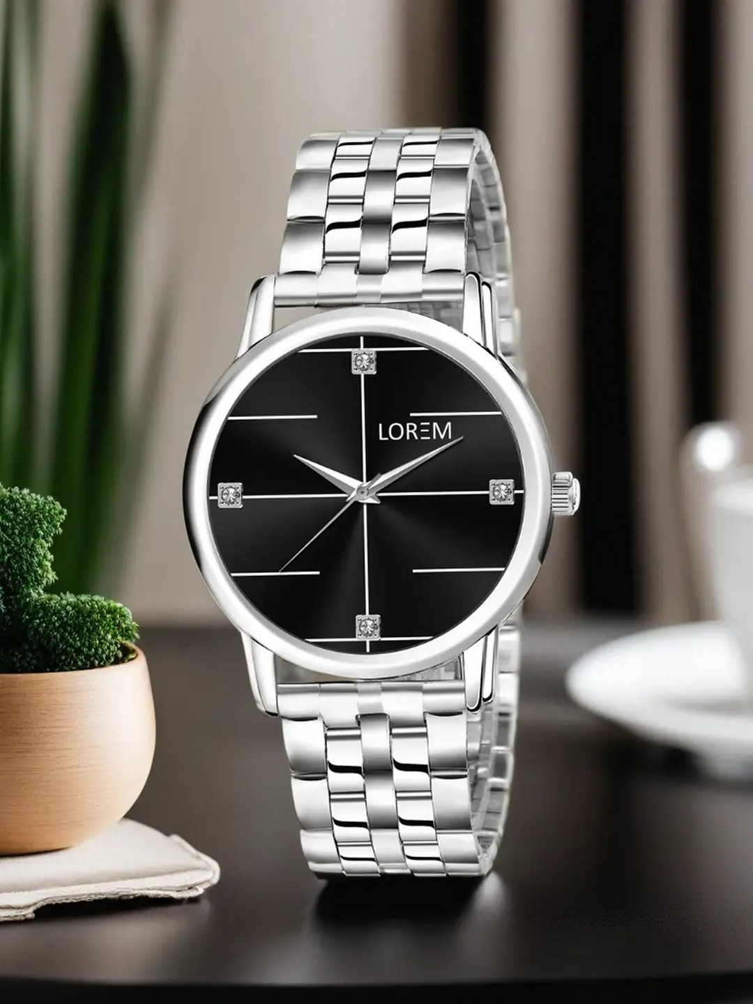LOREM Women Black Dial & Silver Toned Stainless Steel Straps Analogue Watch LR320