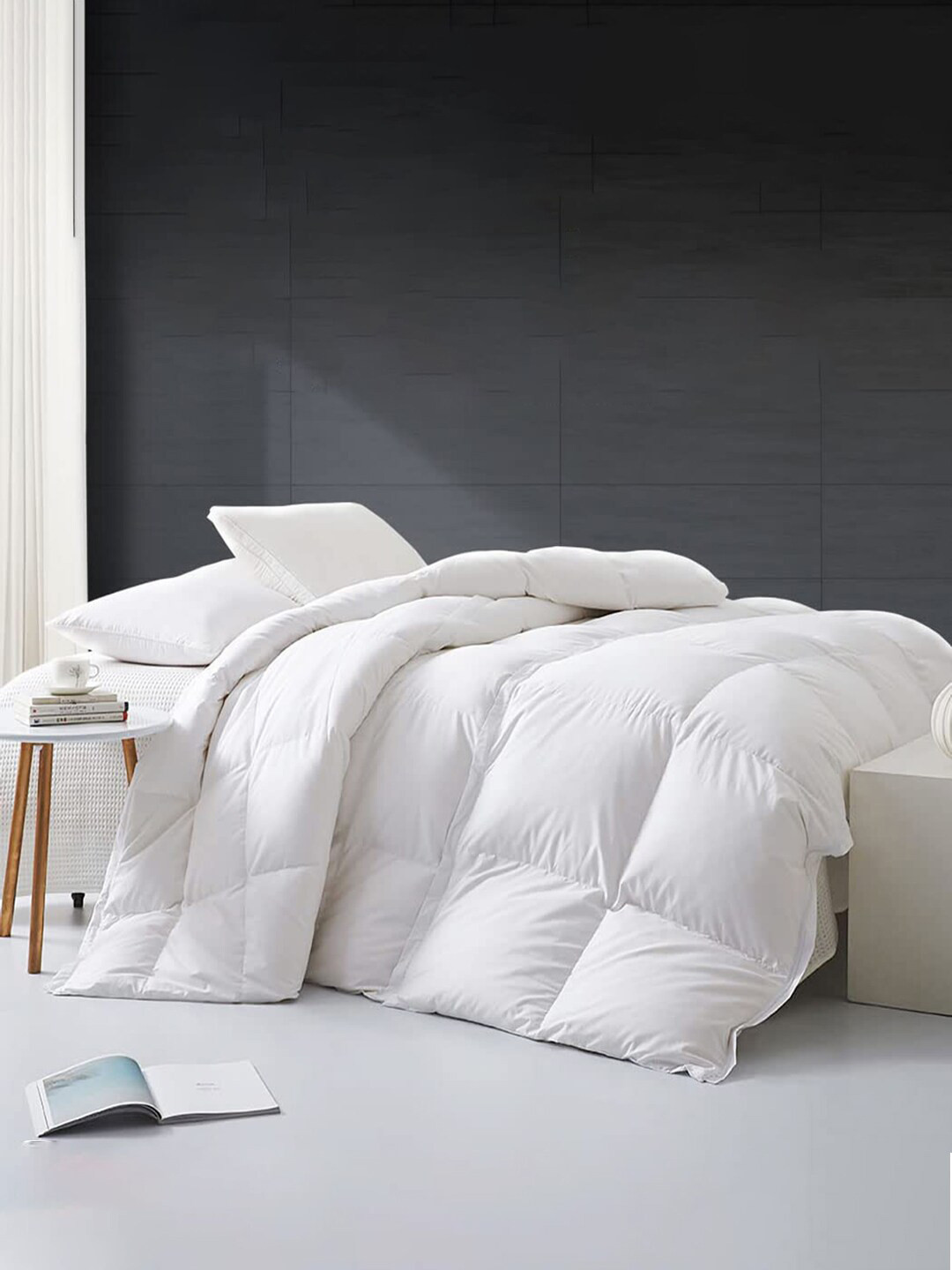 RAZZAI White & Grey Microfiber Mild Winter 500 GSM Reversible Double Bed Comforter
