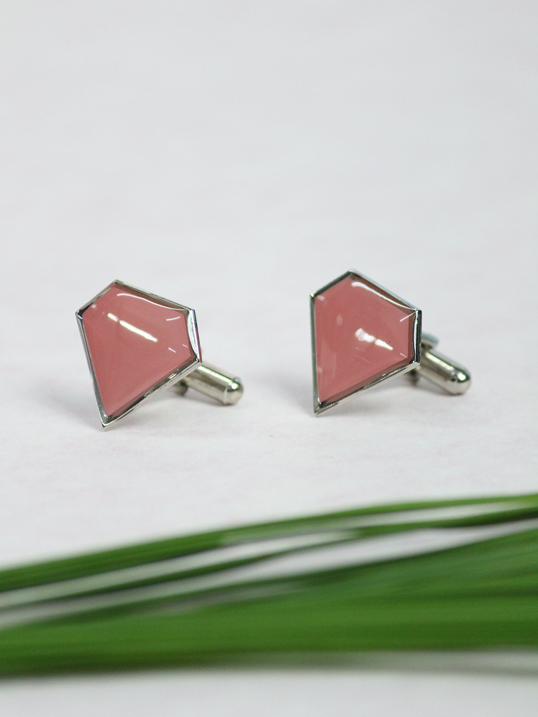 Tossido Peach-Coloured & Silver-Toned Diamond Shaped Cufflink