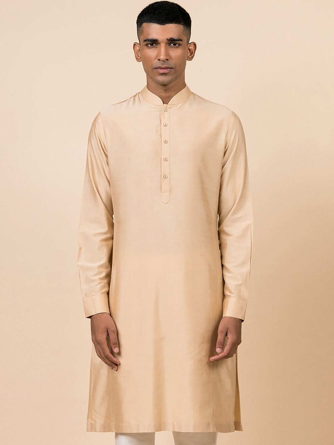 Tasva Men Beige Solid Long Sleeves Kurta