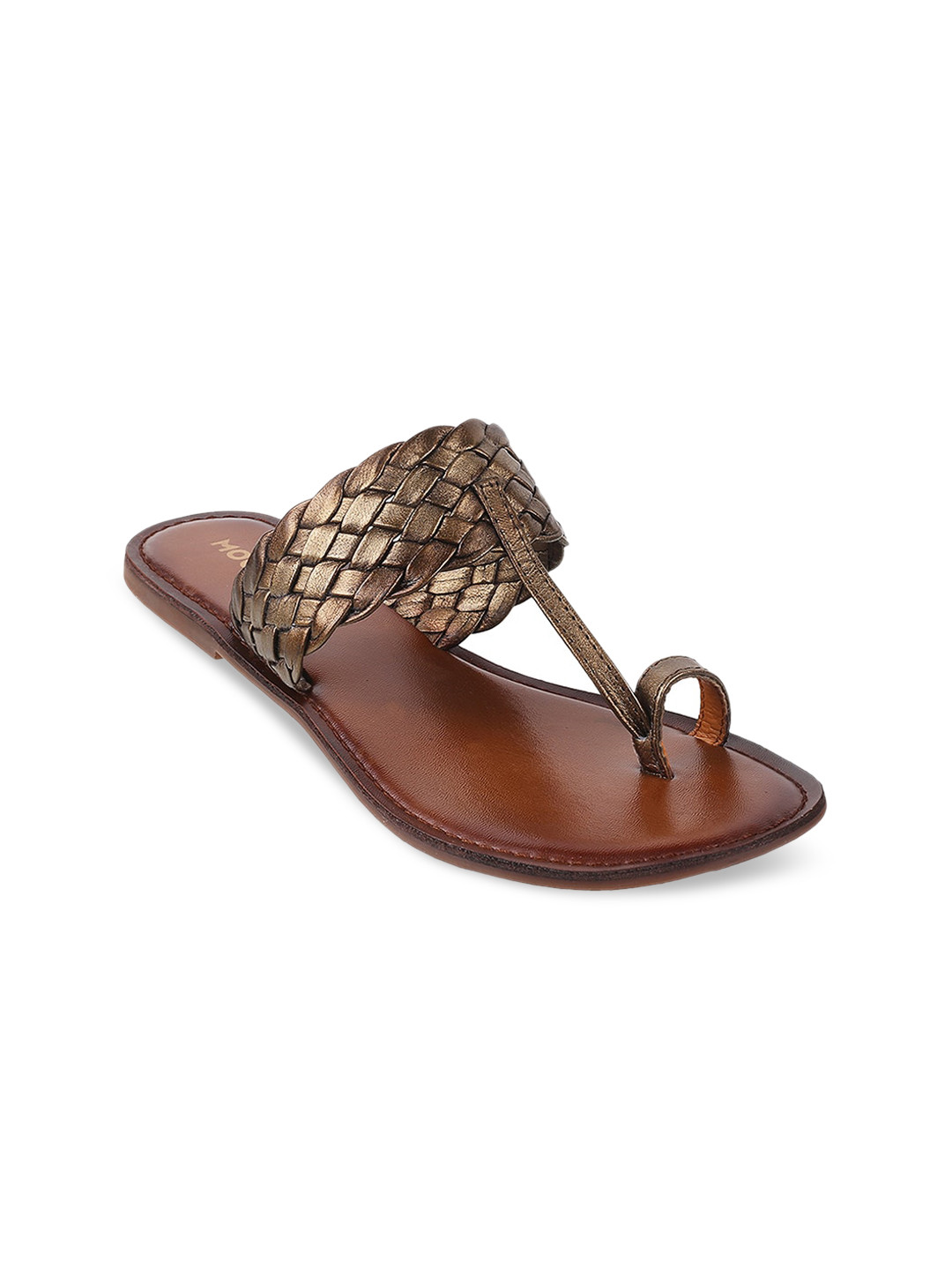 Mochi Women Brown Textured One Toe Flats