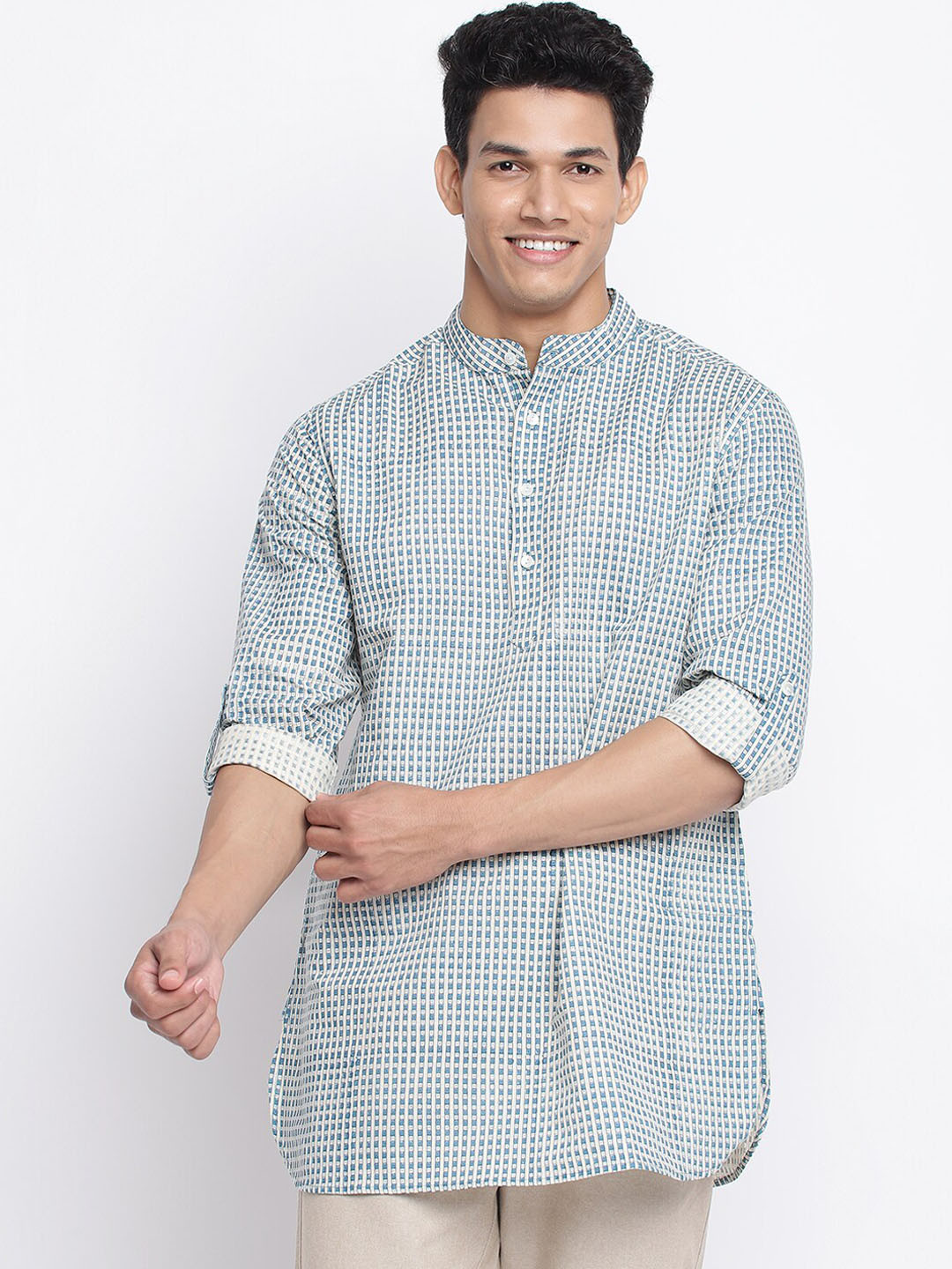 Fabindia Men Blue & White Checked Linen Short Kurta