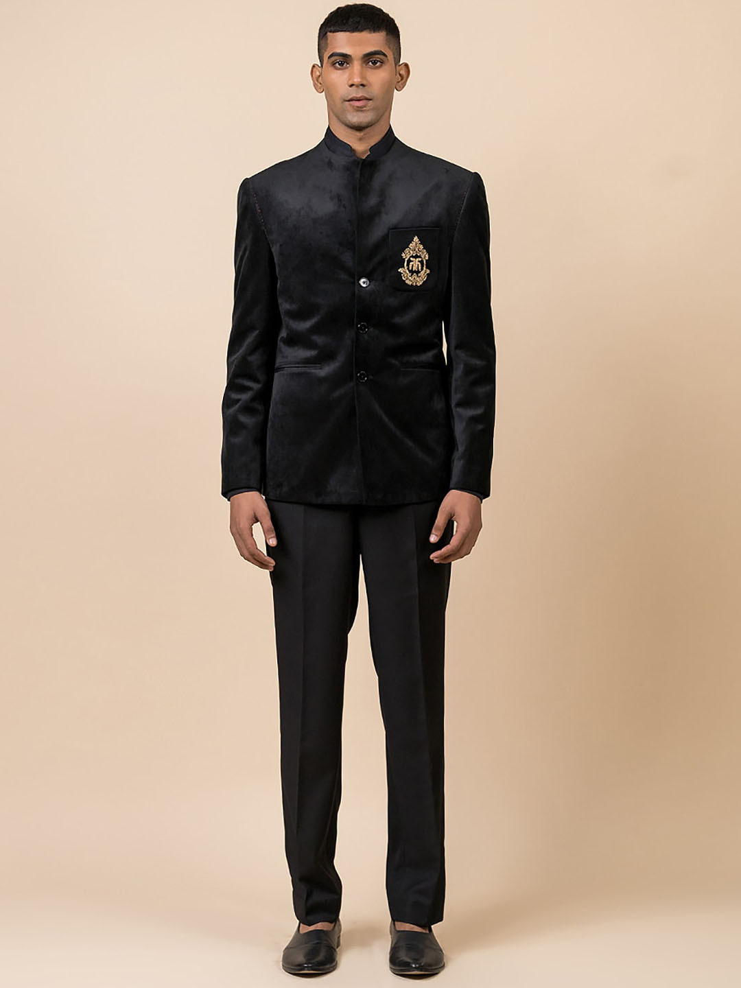 Tasva Men Black Solid Slim-Fit Single-Breasted Bandhgala